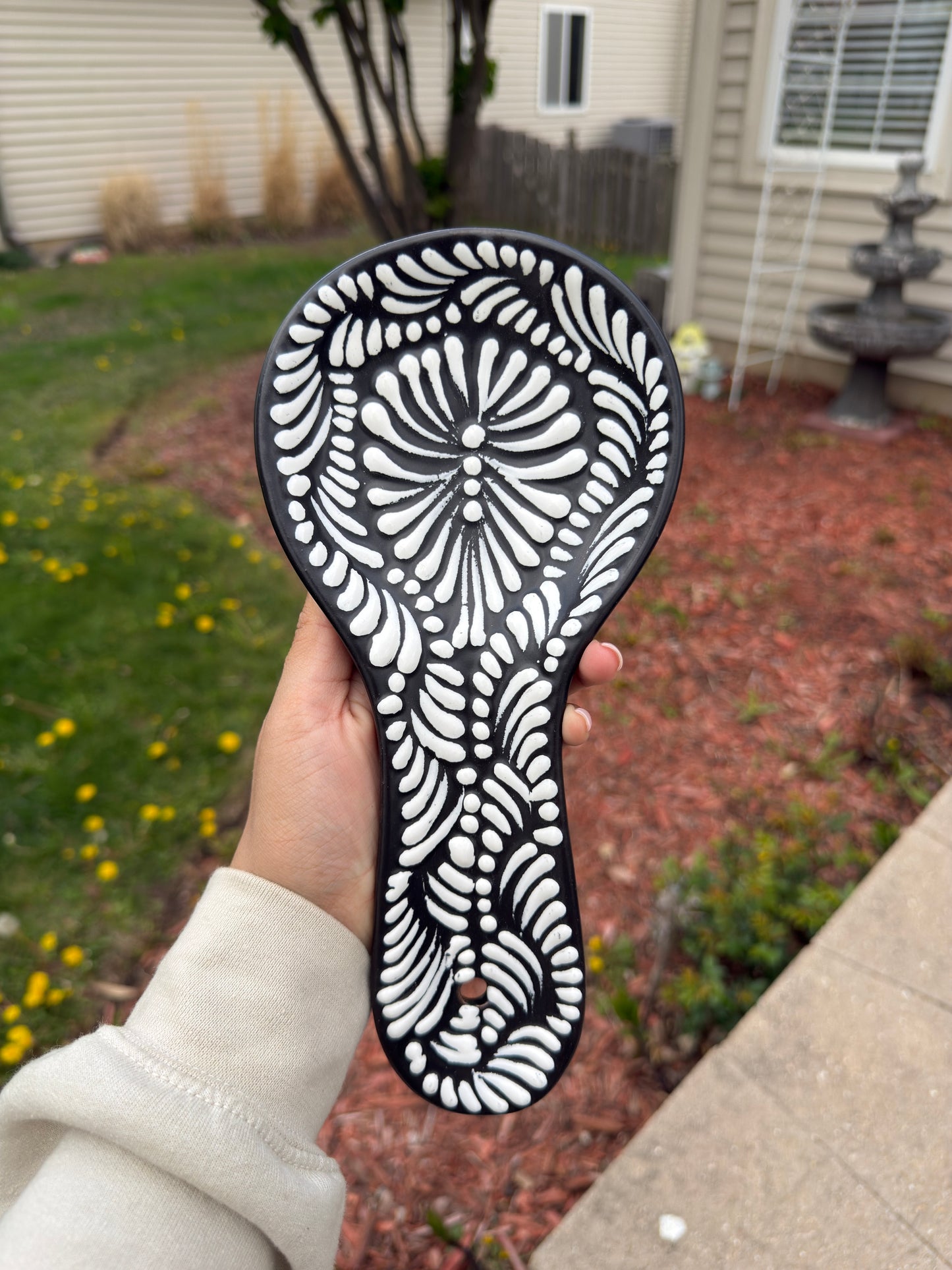 Talavera Porta Cuchara "Spoon Rest" Black/White