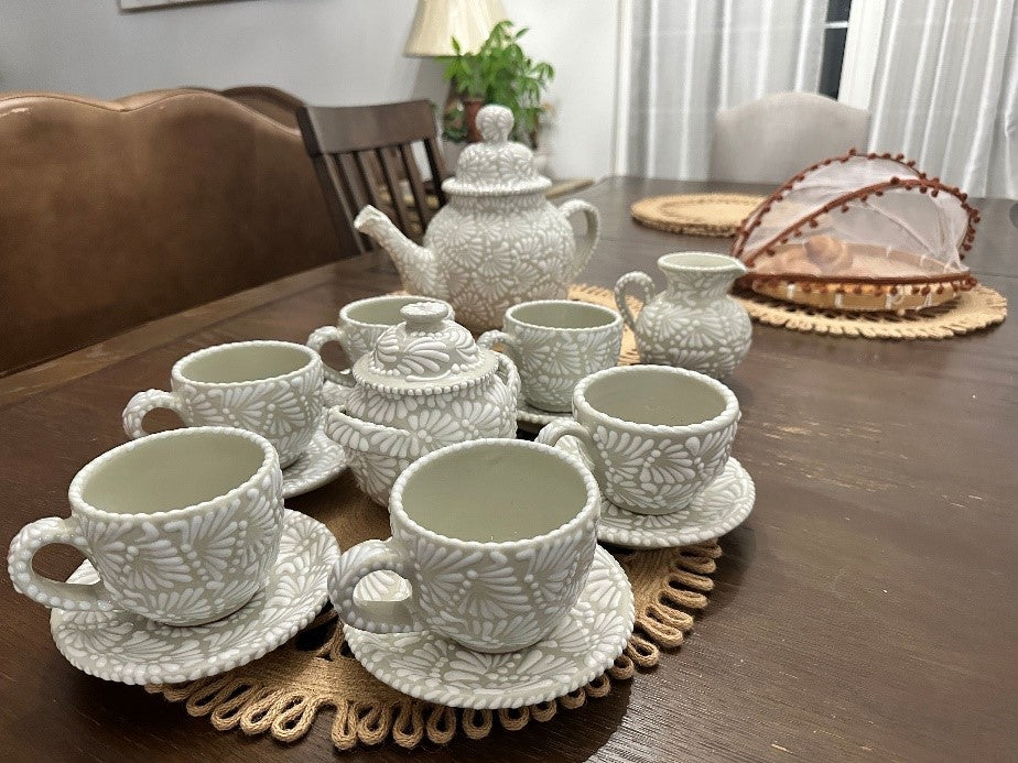 Talavera Tea Pot Set (Cream/White)