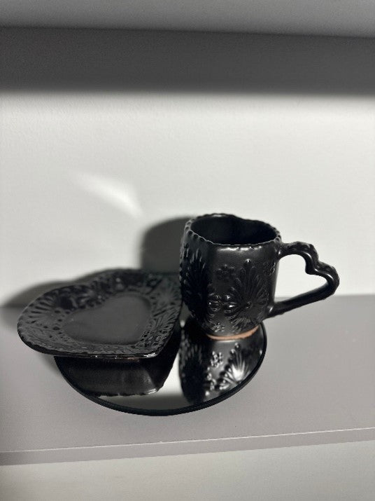 Heart Shaped Talavera Mug + Plate (Black/Black)