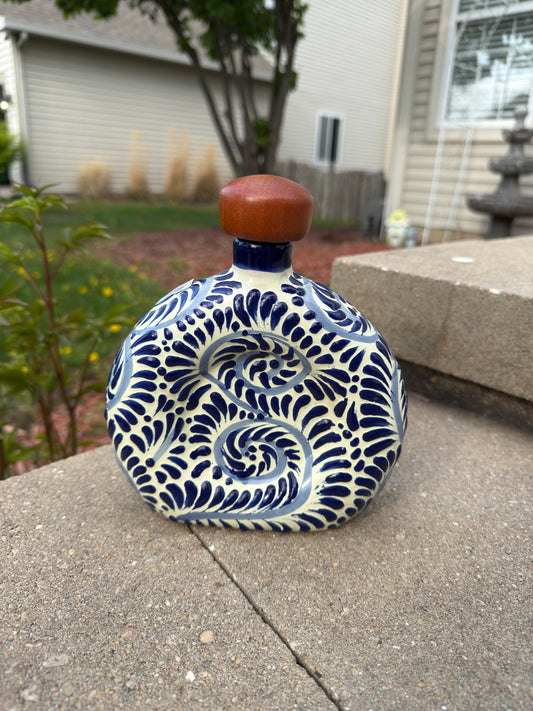 Talavera Licorero "Decanter" Beige/Blue