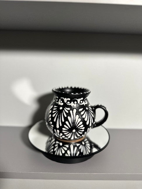 Jarro Chocolatero Talavera (Black/White)